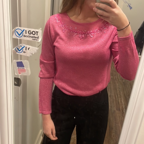 Pink top - Picture 3 of 5